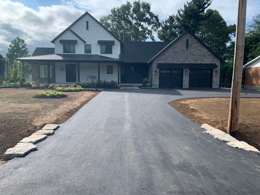 residential asphalt driveway paving