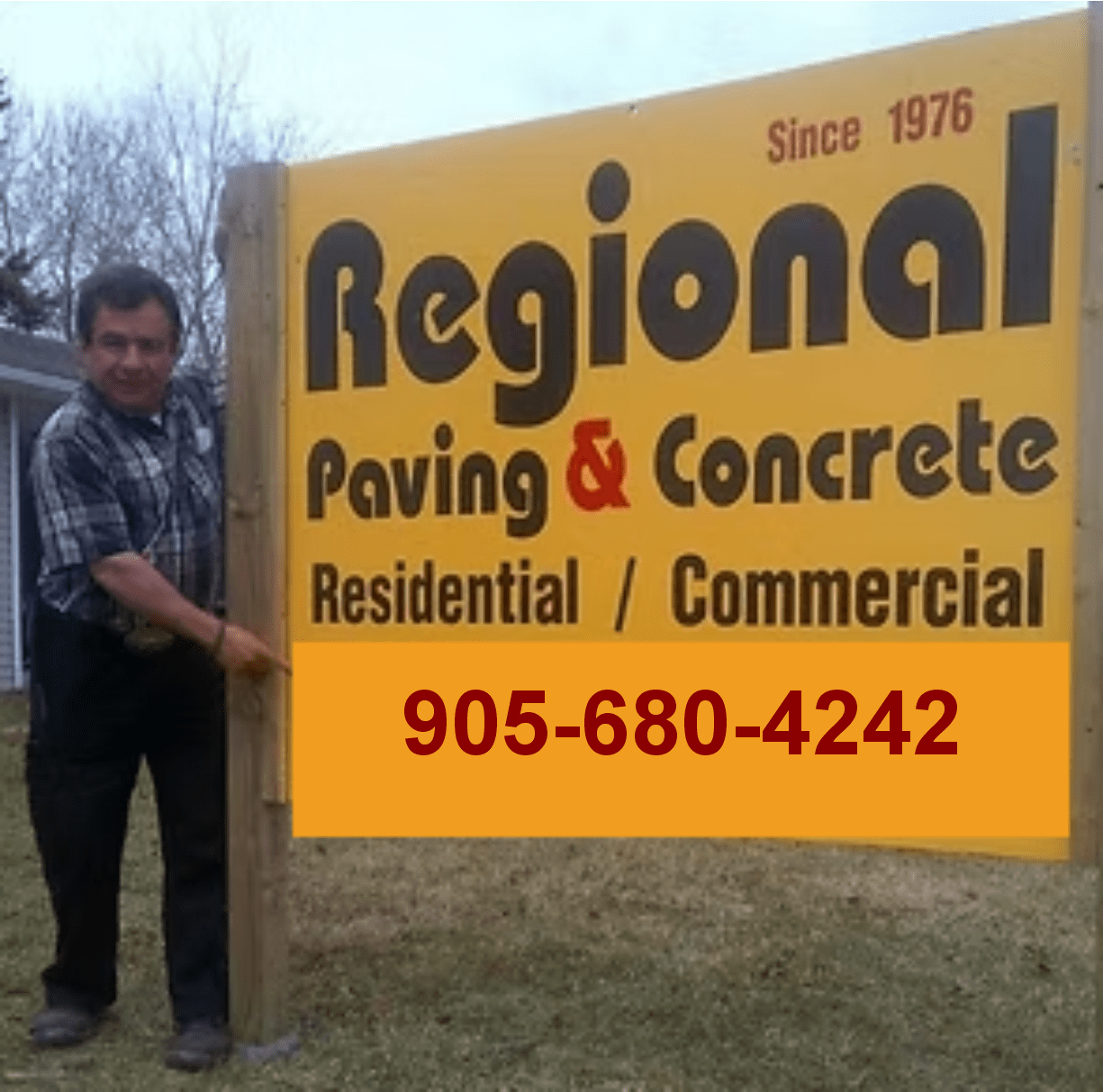 giovanni with sign