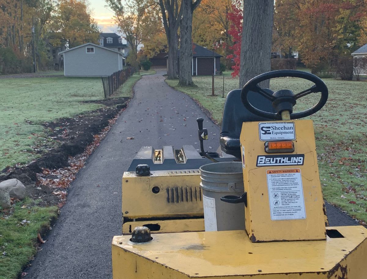 asphalt repairs and maintenance 